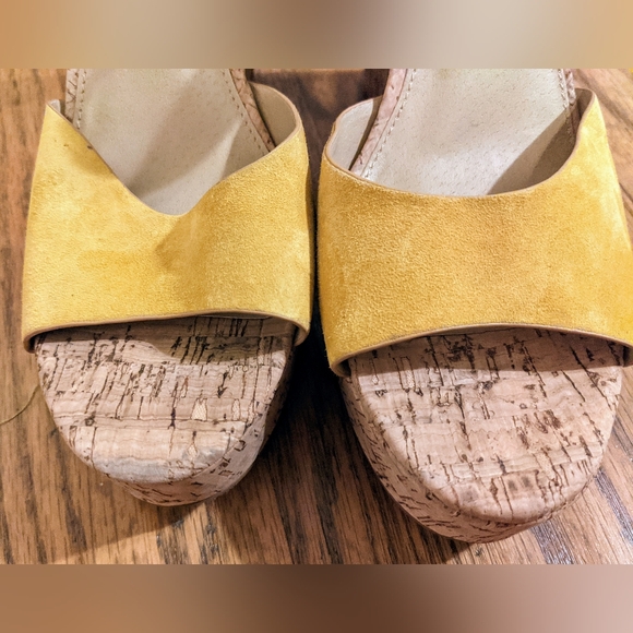Steve Madden Jess Yellow Suede Cork Platform Sandal sz 11 - Picture 10 of 13